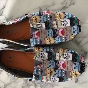 6.5 Bobs by Skechers for cat cat lovers
